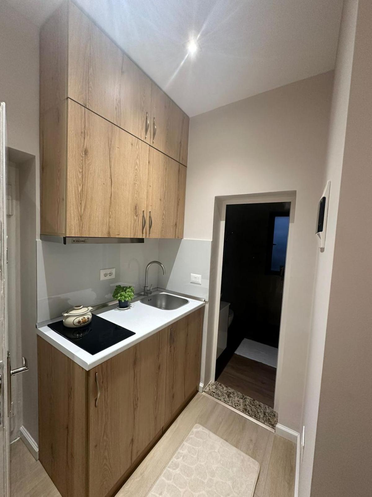 Home To Go Studio Apartament Тирана Экстерьер фото